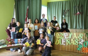 DZEJAS DIENU noslēgums DZEJAS STUNDA visai skolai
